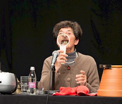 Esther Ferrer op (Pas si) Fragile ! 2022