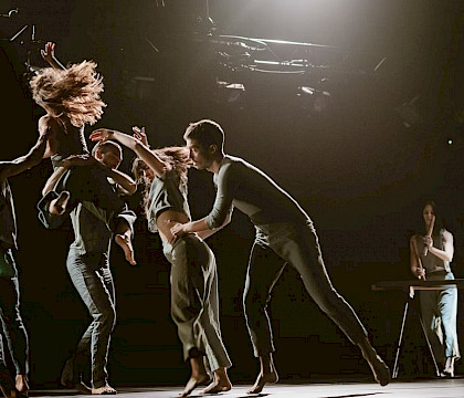 Igor+Moreno et Kukai Dantza avec Jesús Rubio Gamo au festival Les Brigittines